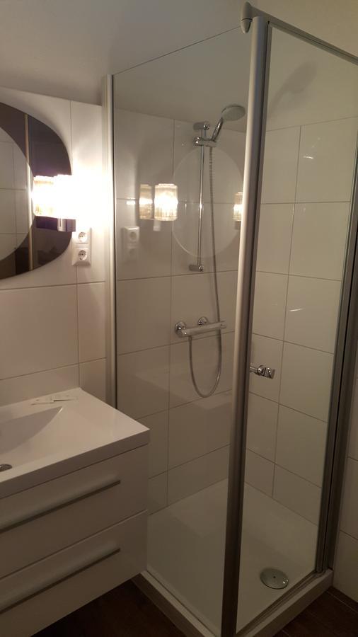Hotel Kanz Филах Екстериор снимка