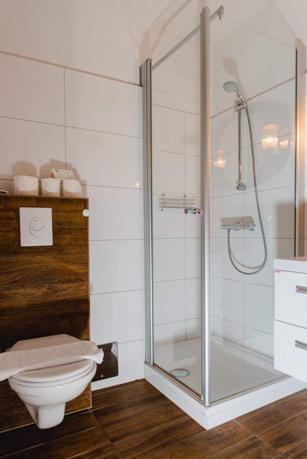 Hotel Kanz Филах Екстериор снимка